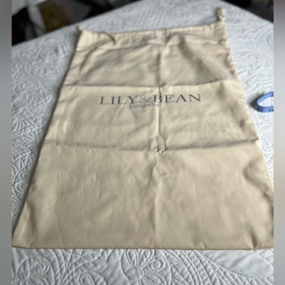 Lily & Bean Cream Dust Bag
